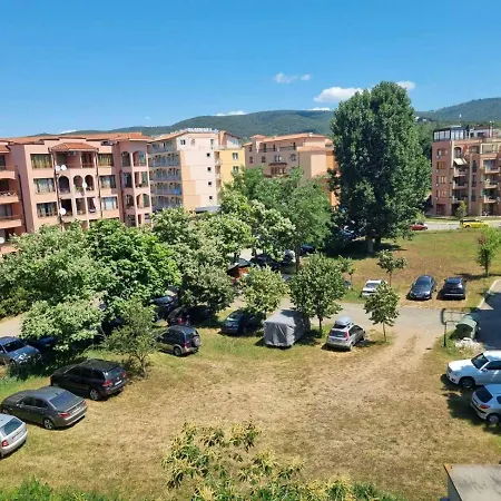 Pacific-3-a Lägenhet Slăntjev Brjag